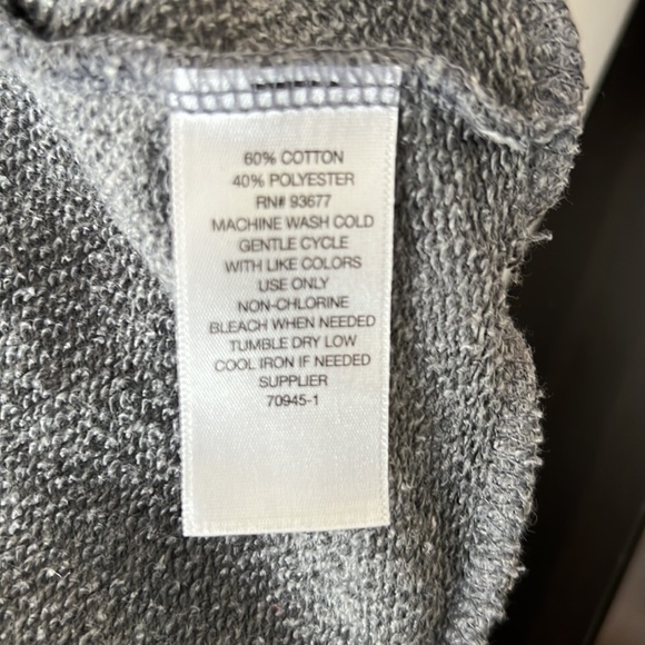 Sweater - Picture 4 of 4